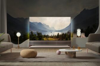 Hisense Launches 116UX TriChroma LED TV, First Client Mannequin with RGB Native Dimming