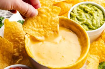 Selfmade Nacho Cheese Sauce