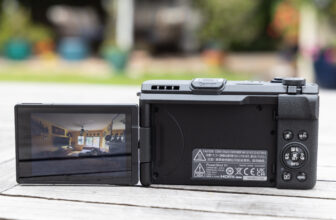 Canon Powershot V1 evaluation: A robust compact digicam able to capturing unbelievable video
