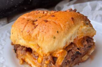 BEEF AND CHEDDAR SLIDERS – The Southern Woman Cooks